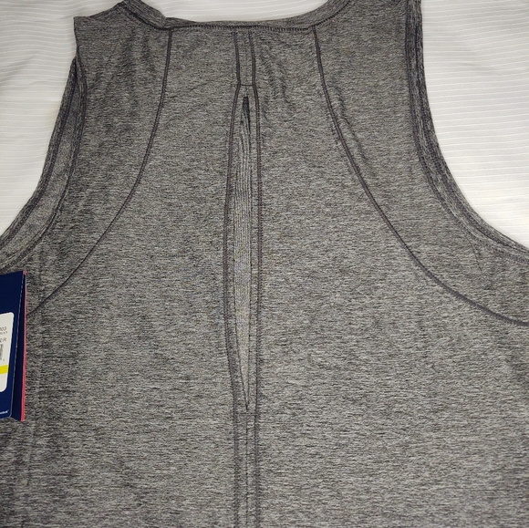 NEW Reebok Grey Gym Tank Top Size Large - Picture 7 of 8